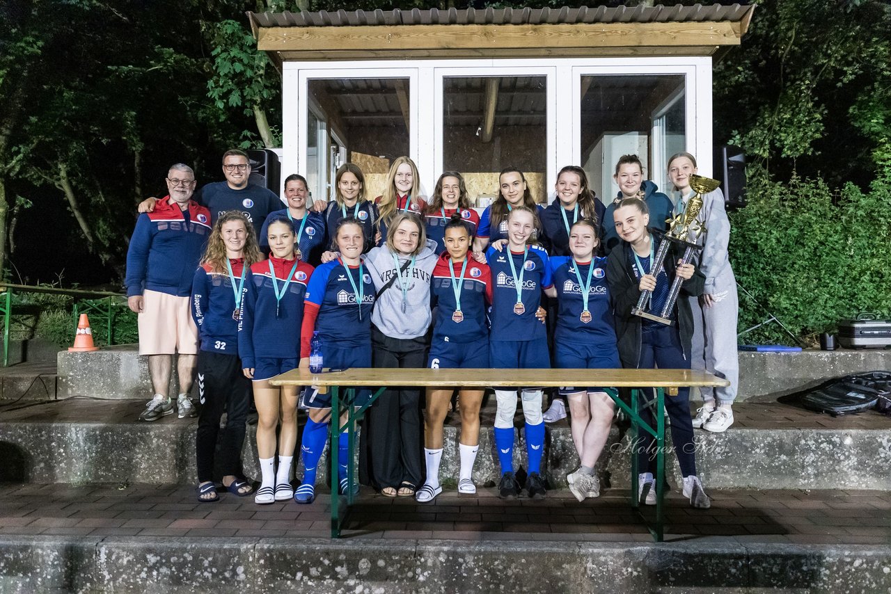 Bild 103 - Loewinnen Cup